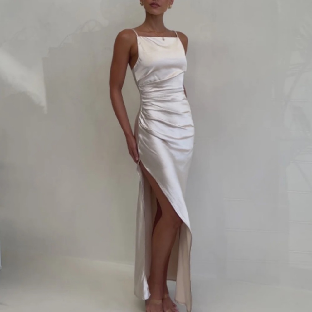 Elegant Cream Satin Evening Dress